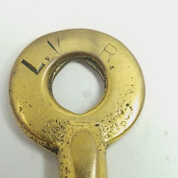 Vintage Adlake Hollow Barrel Brass Switch Key L.V Railroad Lehigh Valley - Picture 4 of 7